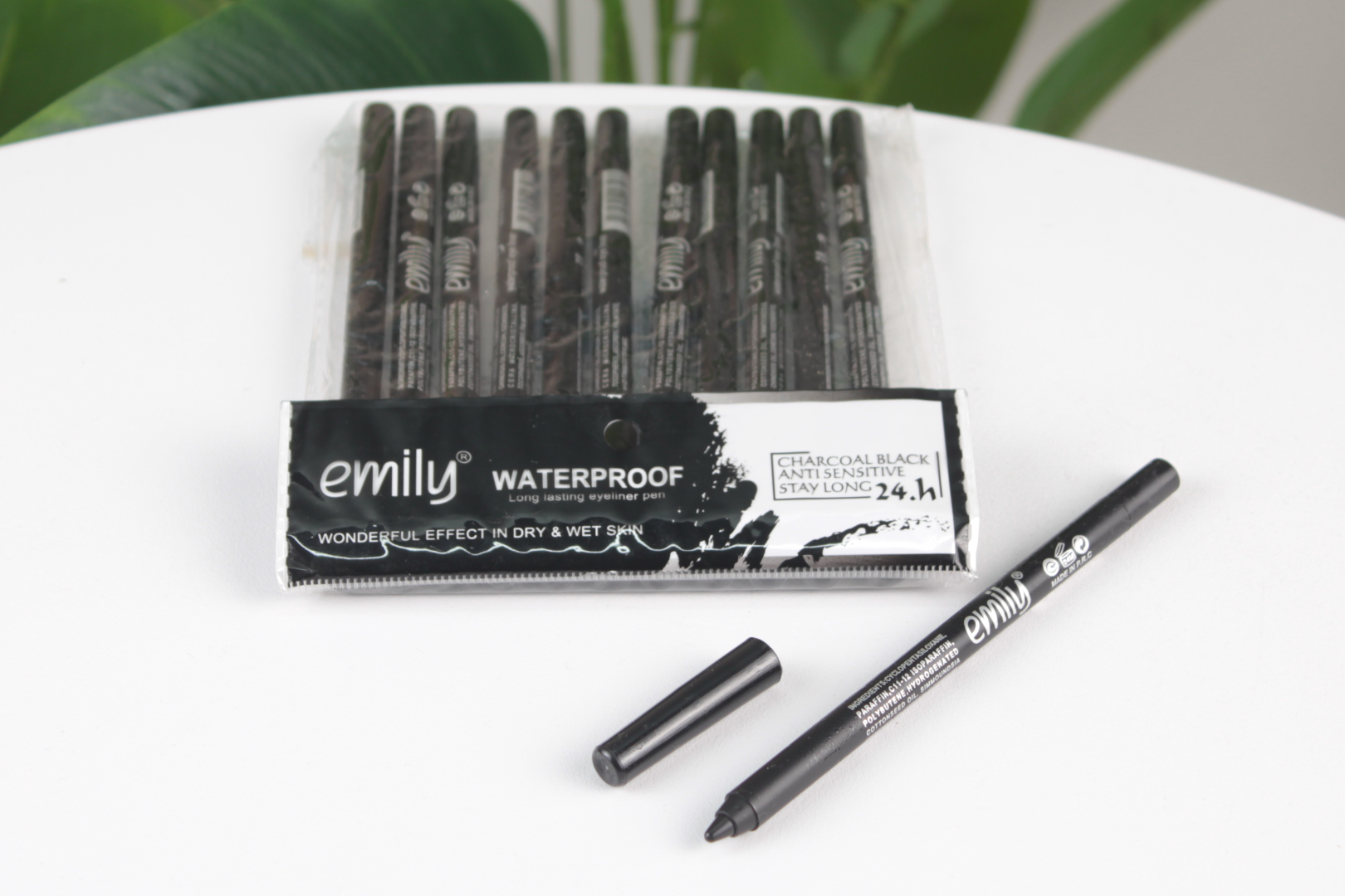 Emily Waterproof Göz Kalemi 12’li Paket – Hac ve Umre İçin Suya Dayanıklı, 24 Saat Kalıcı ve Yoğun Siyah Sürme