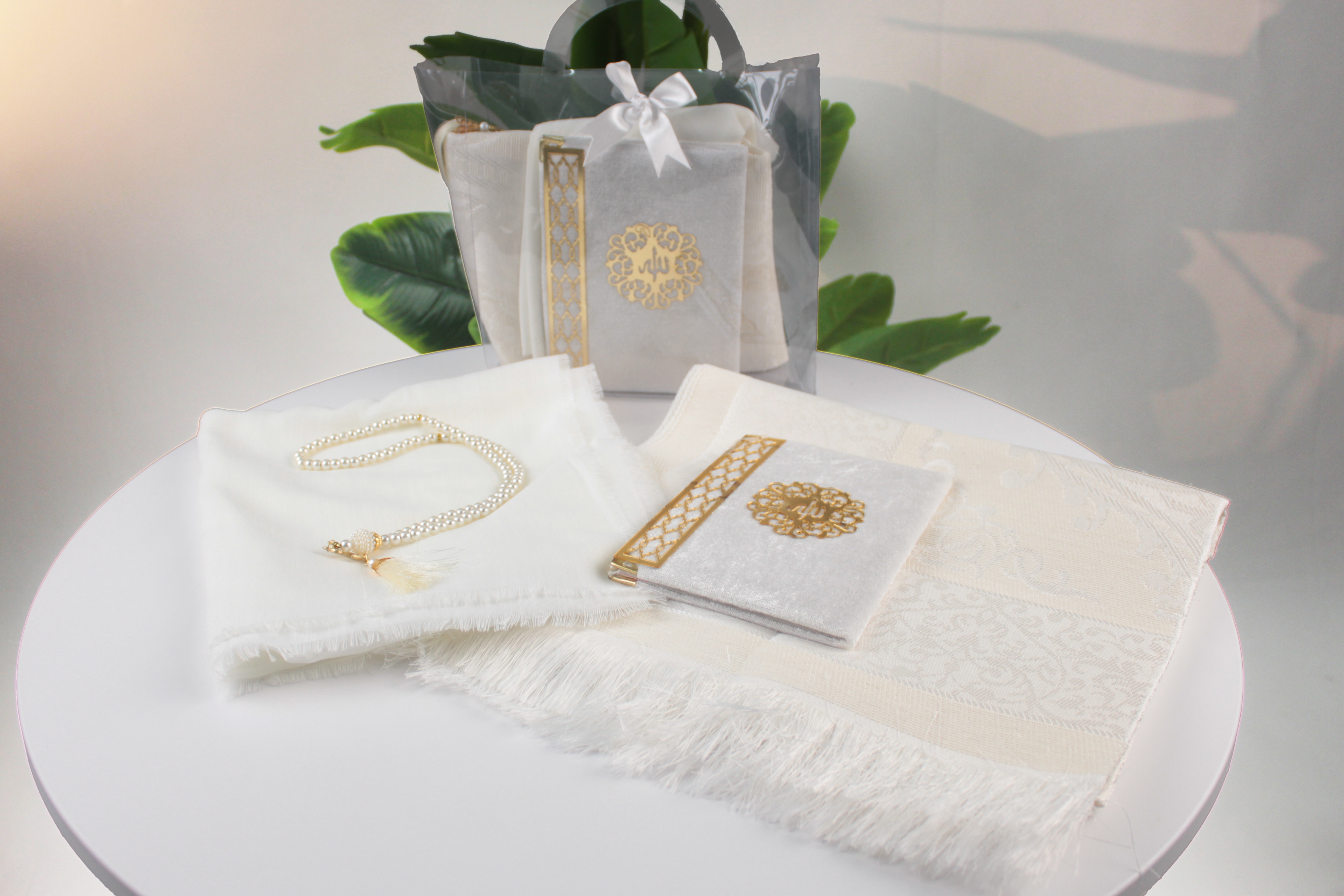 Beyaz Çantalı Dörtlü Set