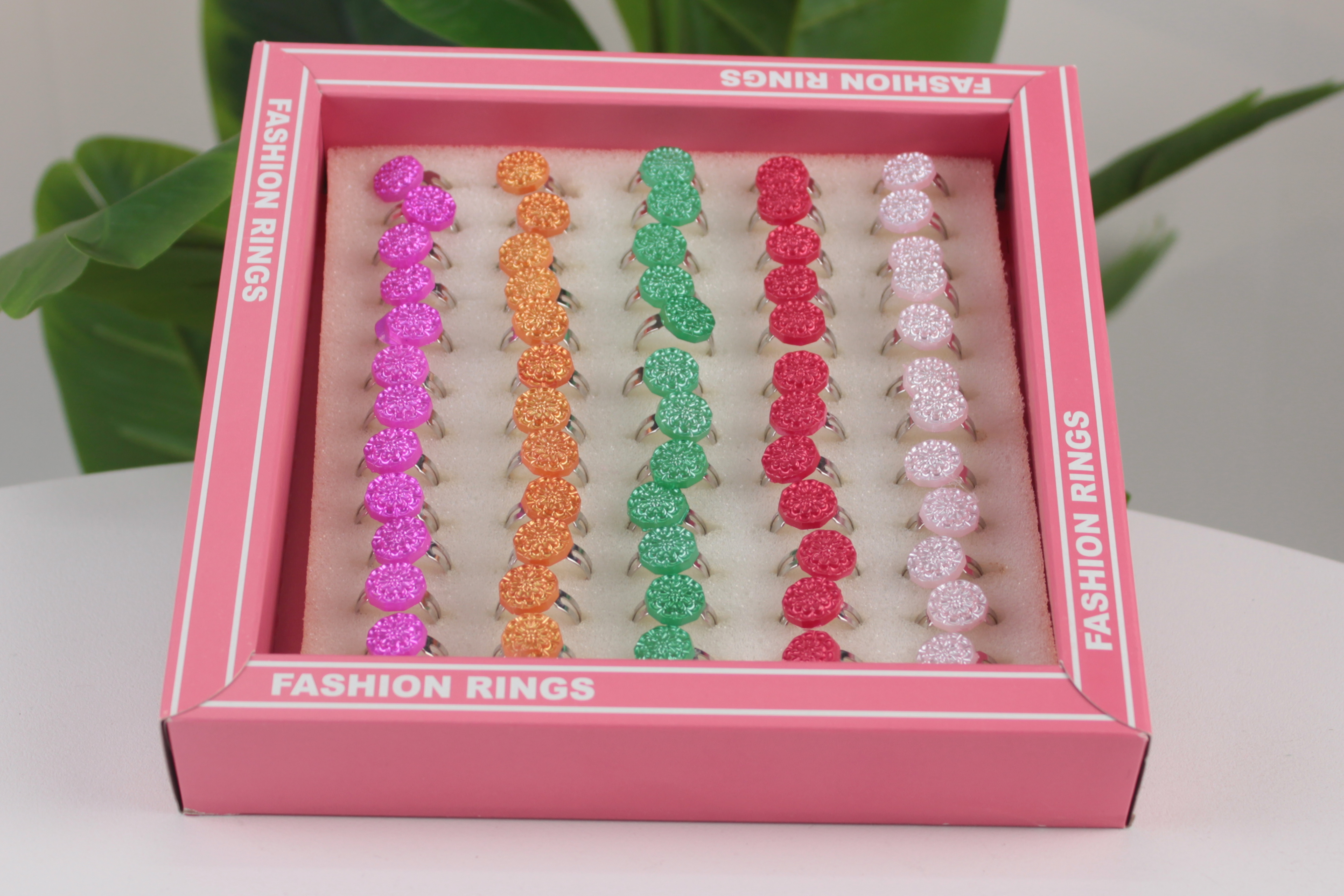 Pembe Kutulu Renkli ve Işıltılı Ayarlanabilir Çocuk Yüzükleri – 60'lı Ekonomik Paket-5